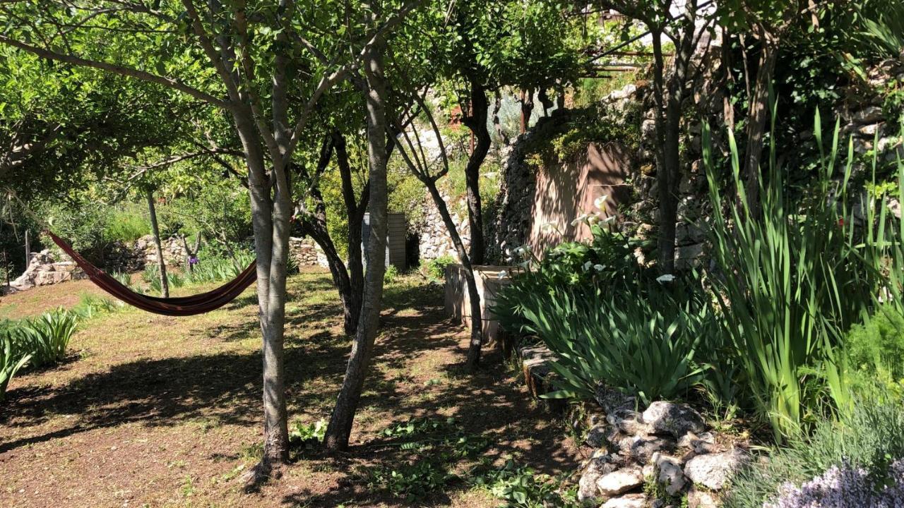 Vistalago Garden Doria Monteleone Rocca Doria المظهر الخارجي الصورة